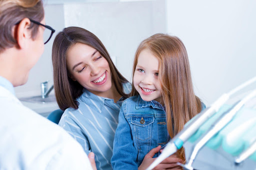子供の歯科矯正を段階的に行うメリット