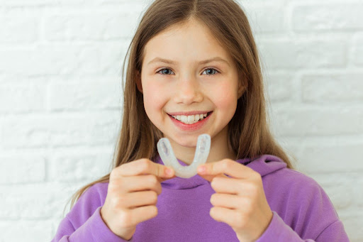 子供の歯科矯正（2期治療）にマウスピース矯正がおすすめの理由