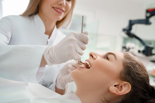 インビザライン矯正を受ける歯科クリニックの選び方